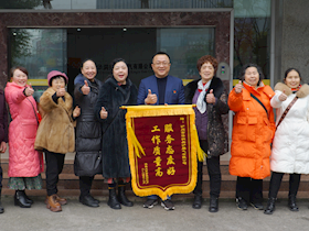 展現(xiàn)國(guó)企擔(dān)當(dāng)，解決群眾困難